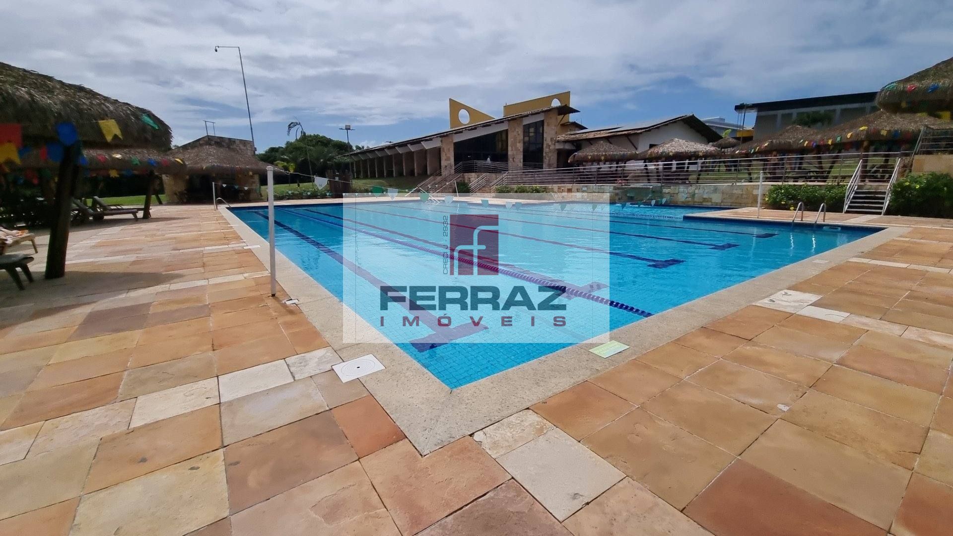 Terreno à venda condomínio fechado Alphaville, plano, 561m2.