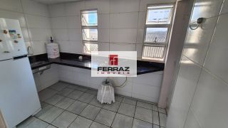 Apartamento para locação no bairro de Petrópolis, três quartos, suíte, banheiro social, cozinha, área de serviço, semimobilado