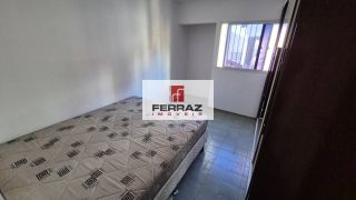 Apartamento para locação no bairro de Petrópolis, três quartos, suíte, banheiro social, cozinha, área de serviço, semimobilado