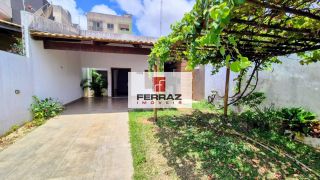 Casa aluguel em nova parnamirim, com três quartos, duas suítes, closet, área gourmet com churrasqueira e bancada de apoio.