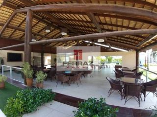 Casa a venda em condomínio, nova, três suítes, closet, piscina privativa, ampla, ventilada