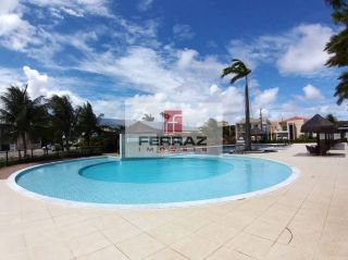 Casa a venda em condomínio, nova, três suítes, closet, piscina privativa, ampla, ventilada