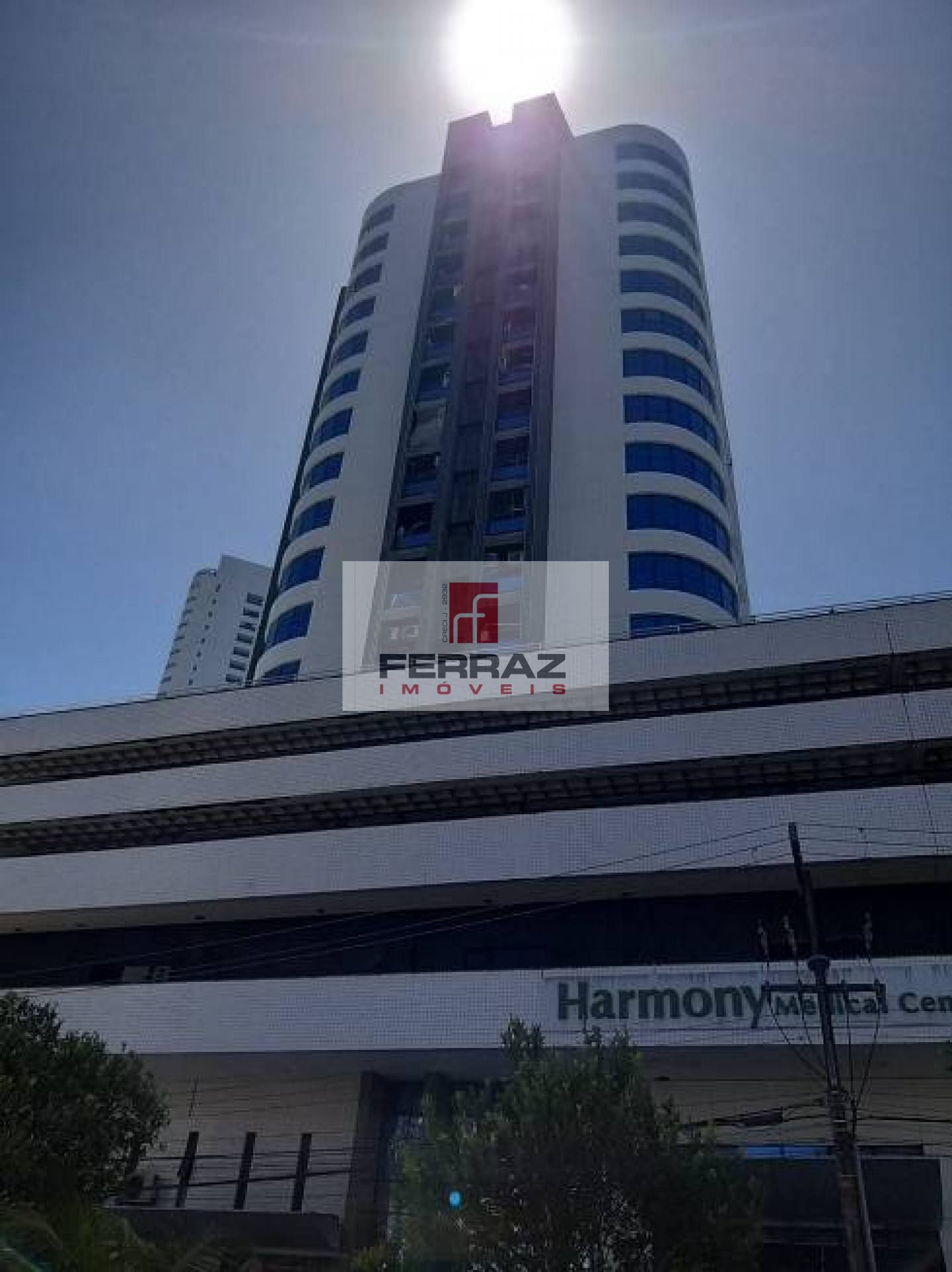 Sala para locação em petrópolis, harmony center, recepção, banheiro privativo, varanda.