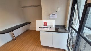 Sala comercial para aluguel no tirol, banheiro privativo, piso laminado, recepção, quatro elevadores, garagem