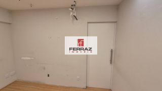 Sala comercial para aluguel no tirol, banheiro privativo, piso laminado, recepção, quatro elevadores, garagem