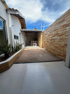 Casa no Condomínio Via Mares