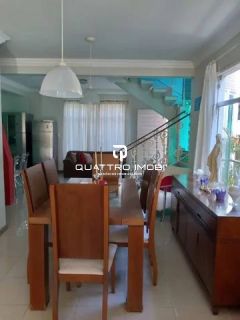 Casa duplex no Condomínio Melício Machado