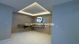 Casa em rua pública no bairro Atalaia