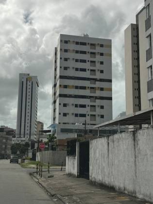 Apartamento com 3 quartos 1 suíte em casa Caiada.