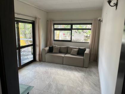 Casa ampla, em exelente estado de conservação, localização excelente, rua ampla e de fácil acesso.