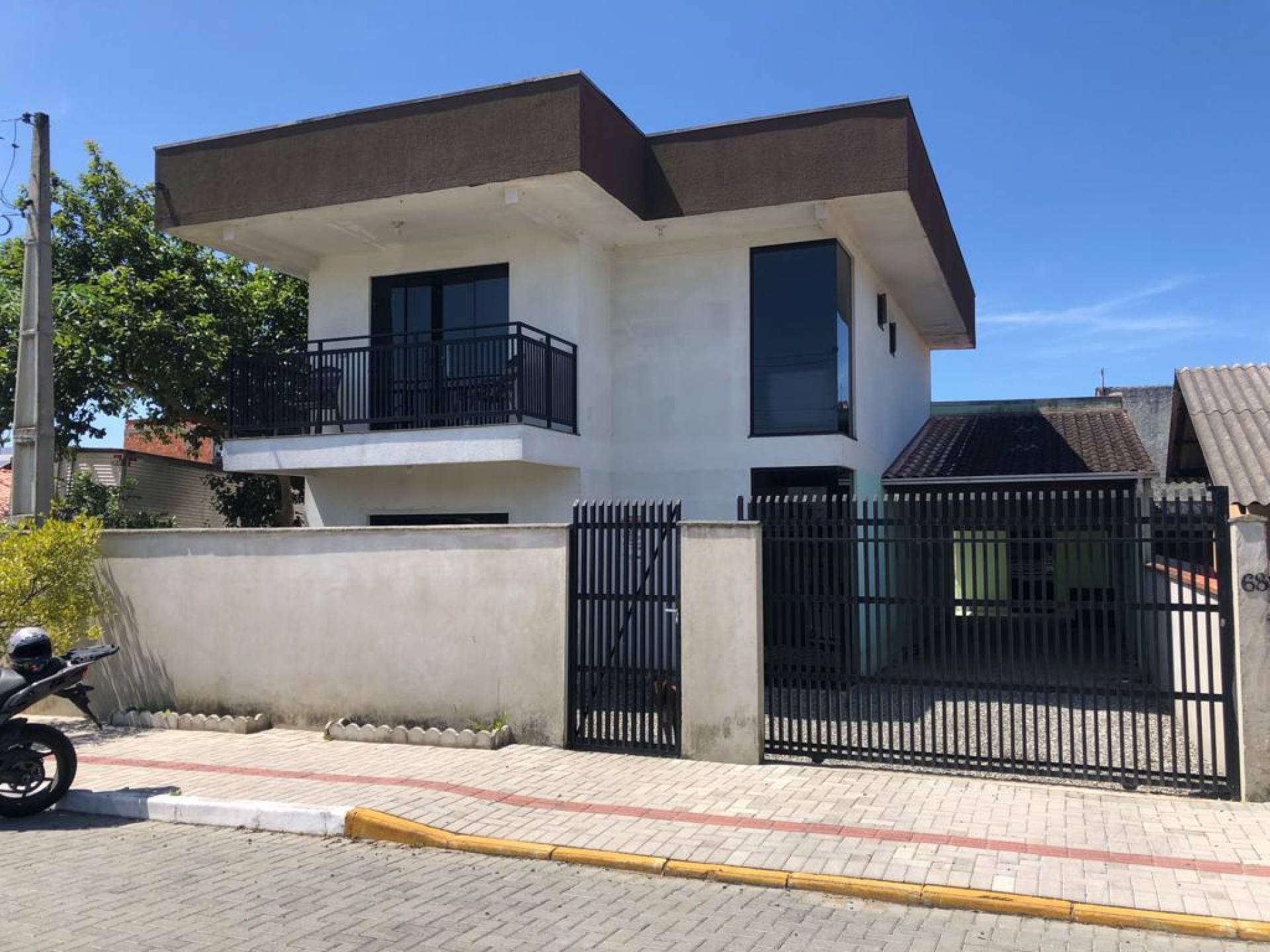 Sobrado Para Vender com 4 quartos 1 suítes no bairro Nossa Senhora da Paz em Balneário Piçarras