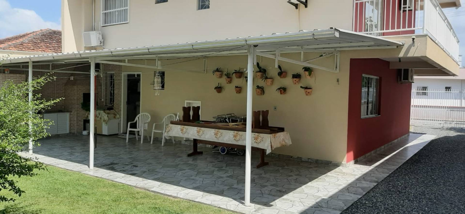 Casa Para Vender com 5 quartos 1 suítes no bairro Meia Praia em Navegantes