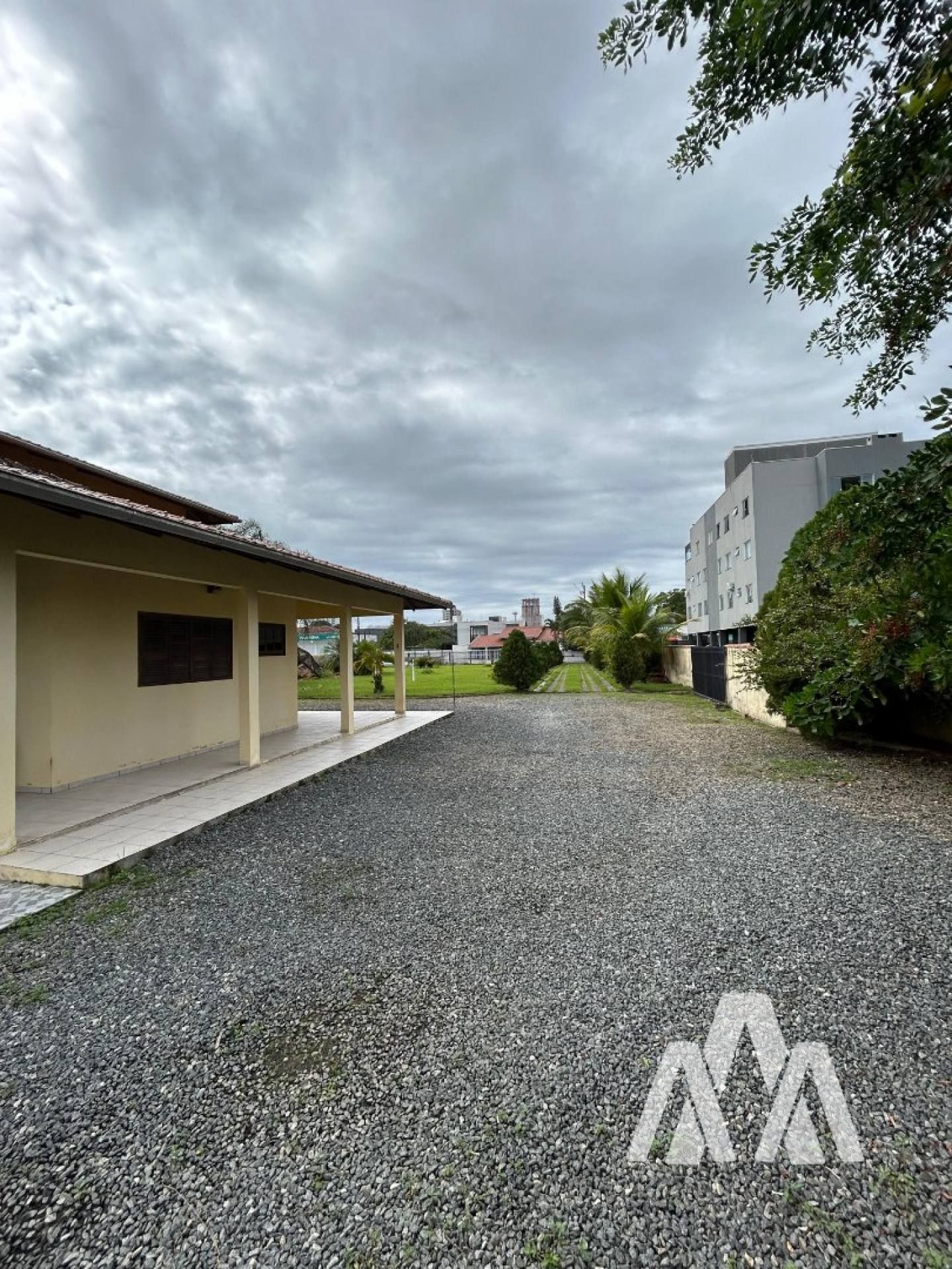 Casa Para Vender com 6 quartos sendo 3 suítes no bairro Centro em Penha