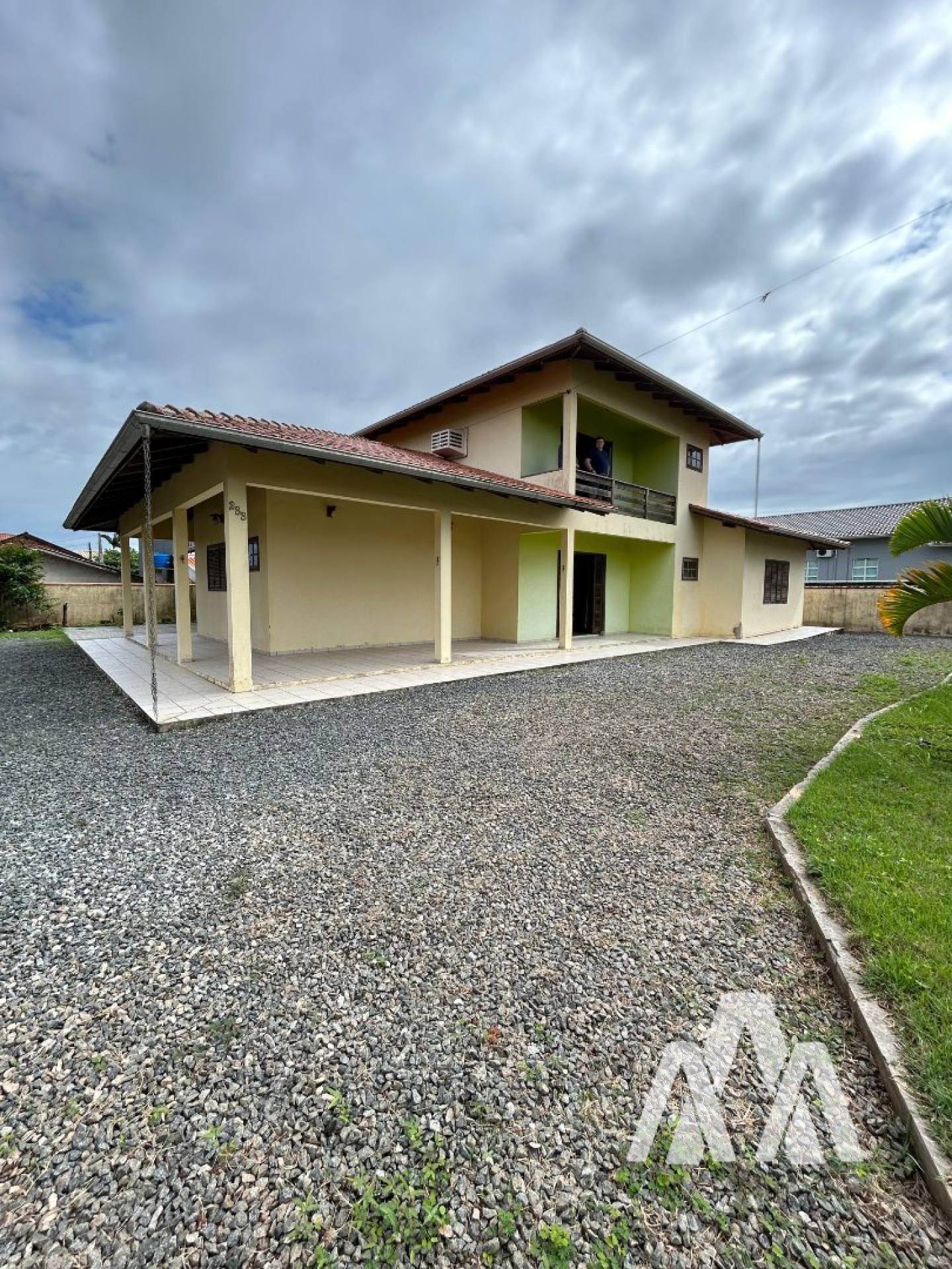 Casa Para Vender com 6 quartos sendo 3 suítes no bairro Centro em Penha