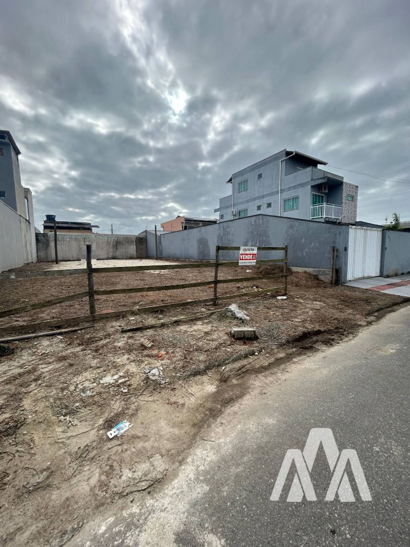 Oportunidade Única: Terreno à Venda em Penha