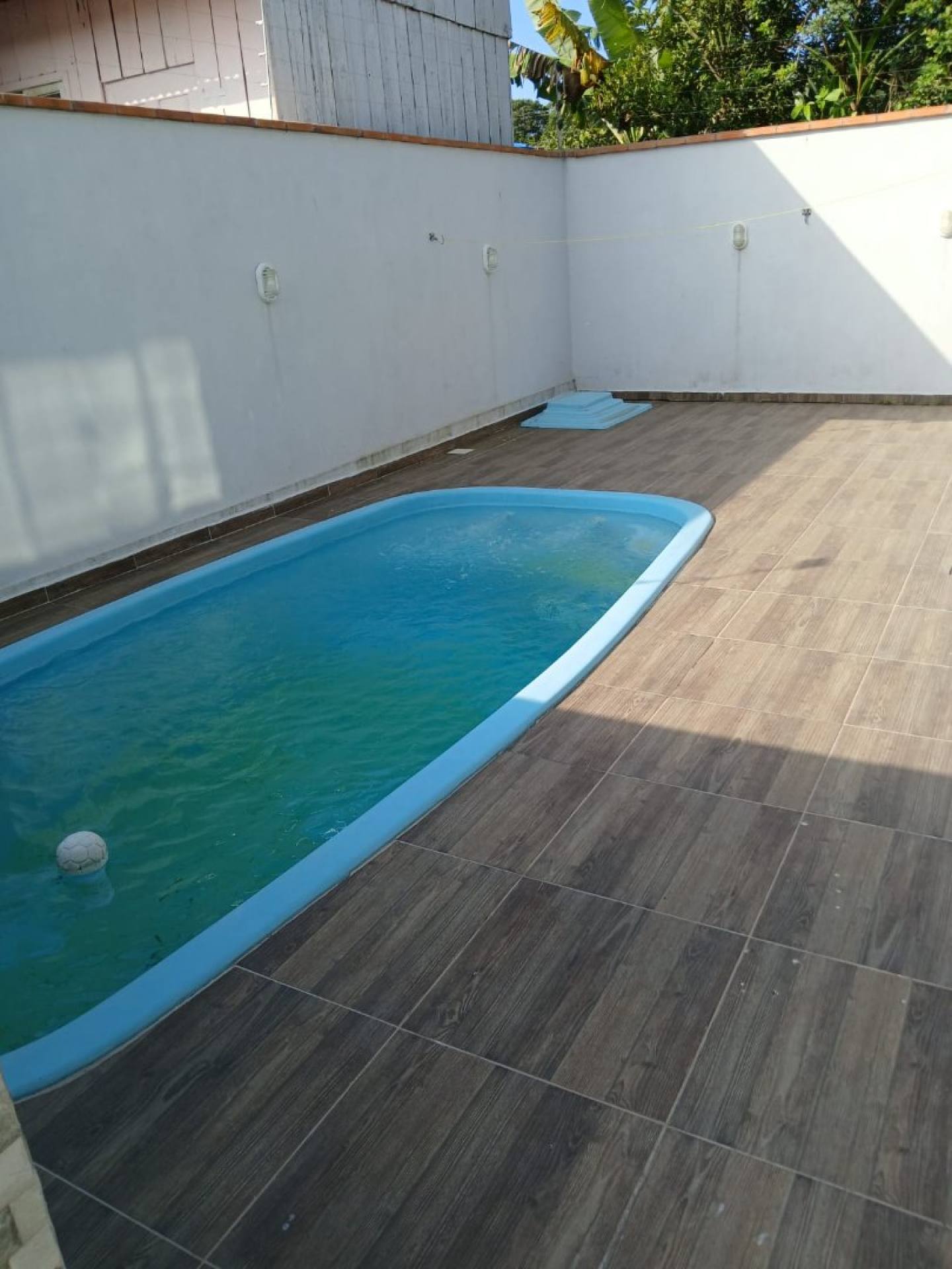 Sobrado Para Vender com 4 quartos no bairro Centro em Penha