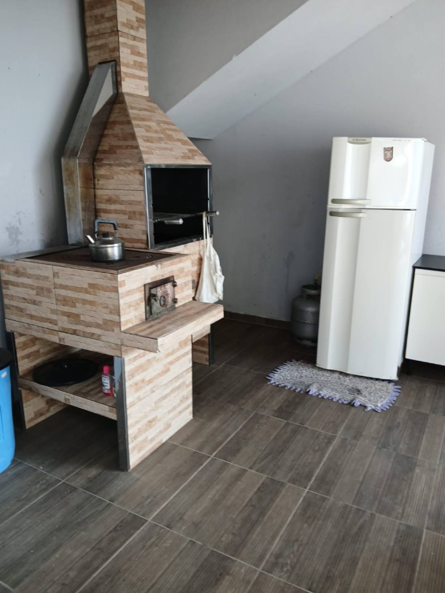 Sobrado Para Vender com 4 quartos no bairro Centro em Penha