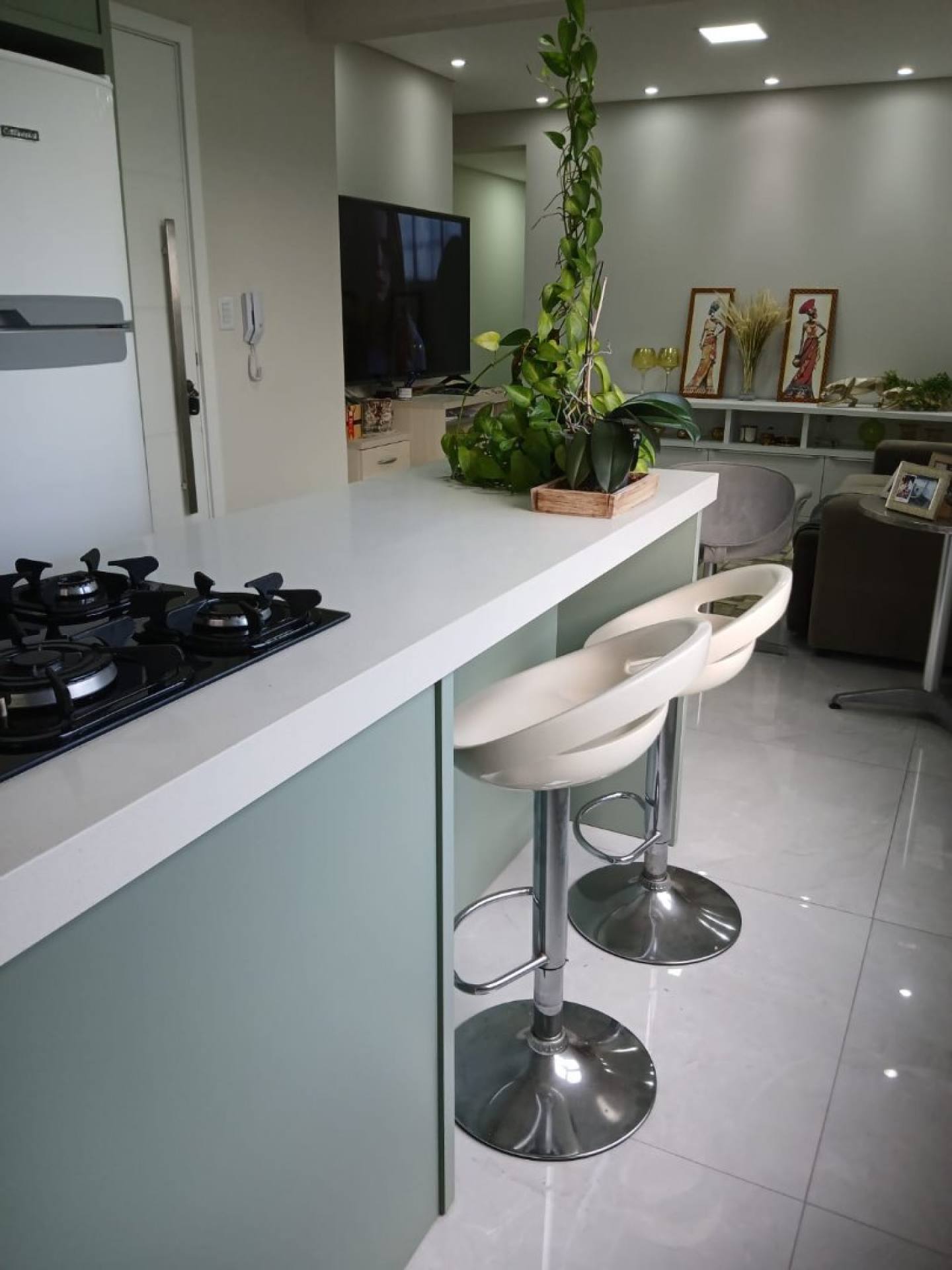 Lindo Apartamento Para Vender com 3 quartos (sendo 1 suíte) no Centro em Balneário Piçarras