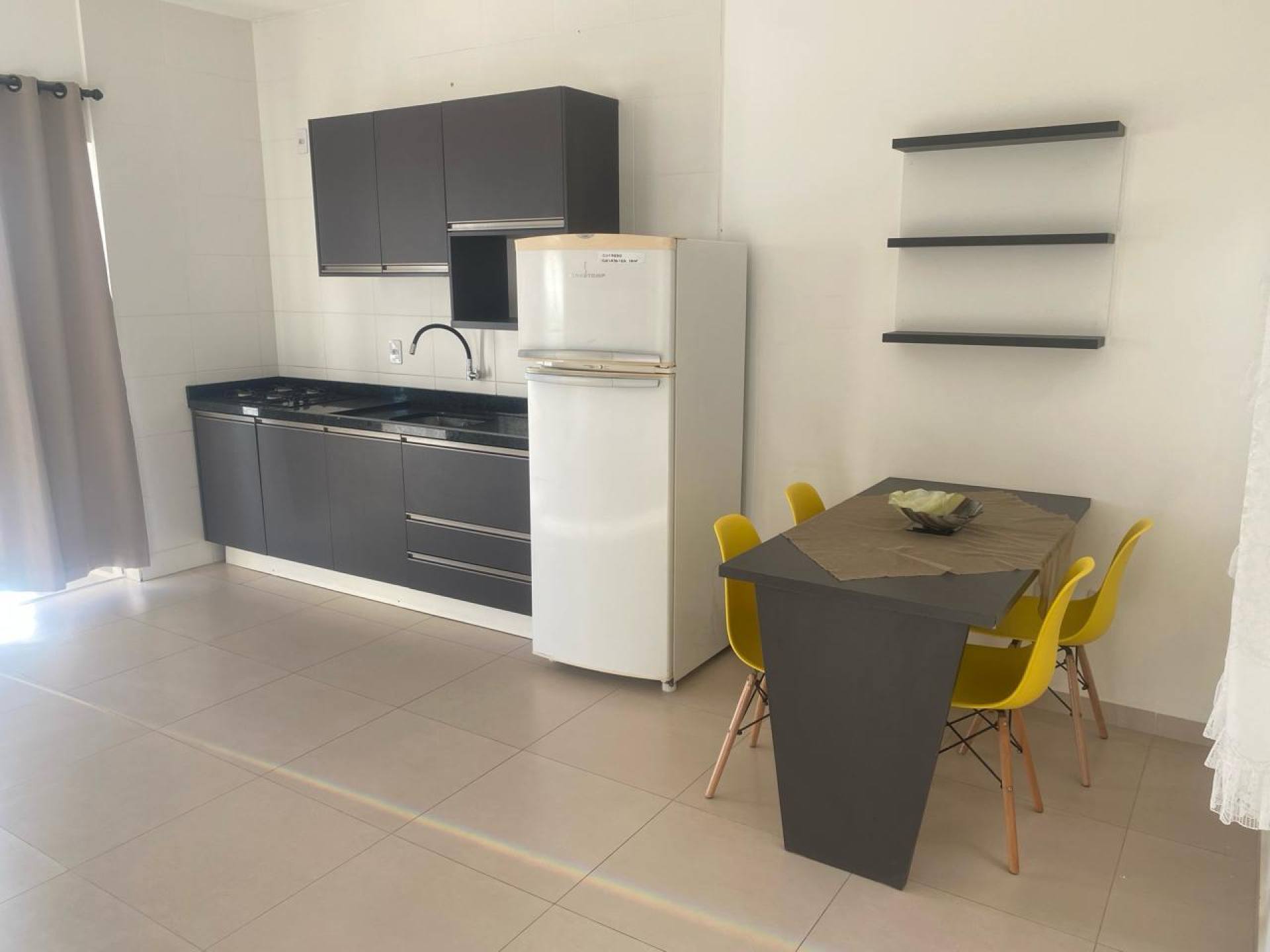 Lindo Apartamento Para Vender com 3 quartos (1 suíte) no bairro Itacolomi em Balneário Piçarras