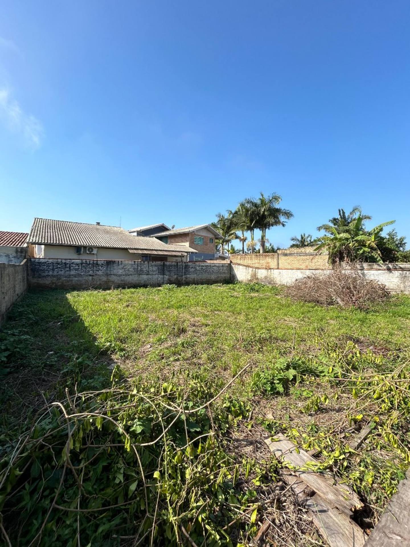 Terreno quadra mar na Praia do Quilombo