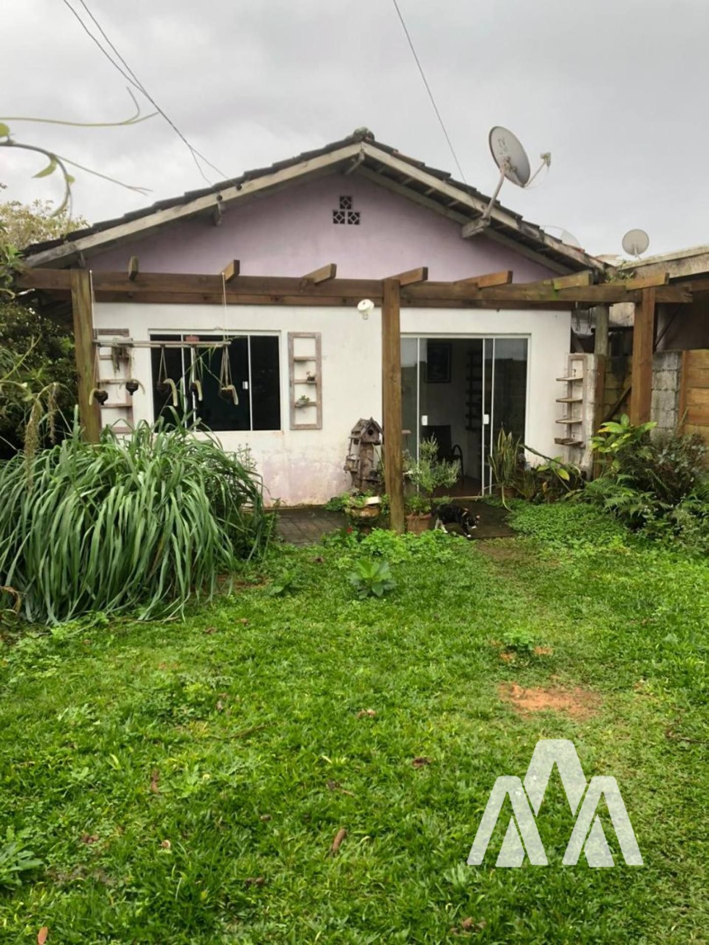 Casa com 5 Quartos e Grande Terreno no Centro da Cidade