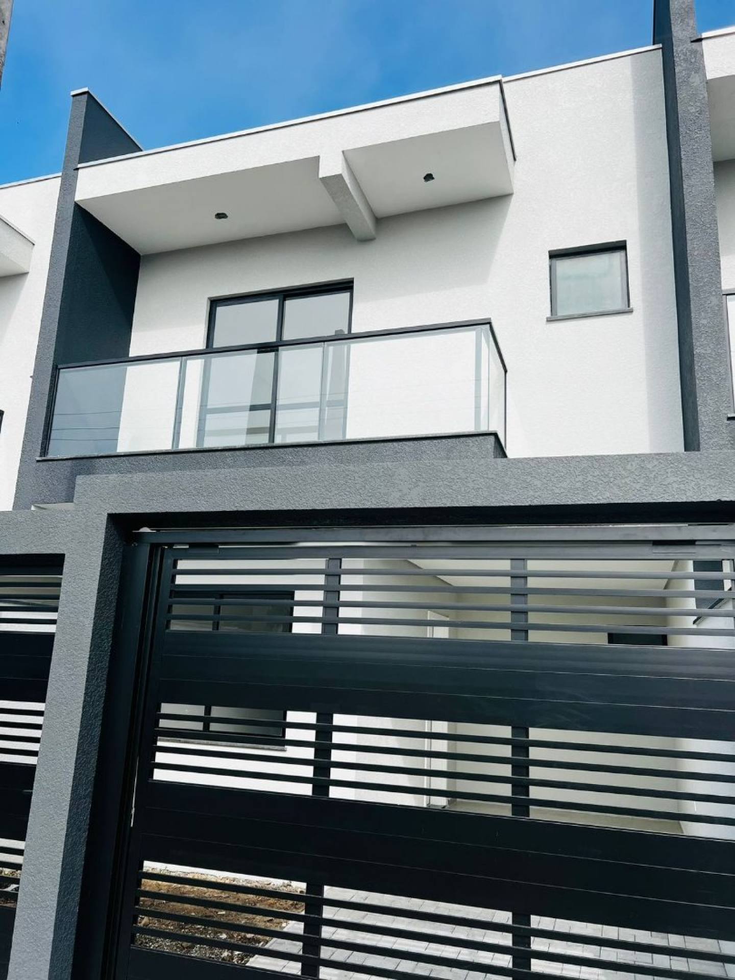 Lindos Sobrados Com 2 Suítes no Itacolomi em Balneário Piçarras