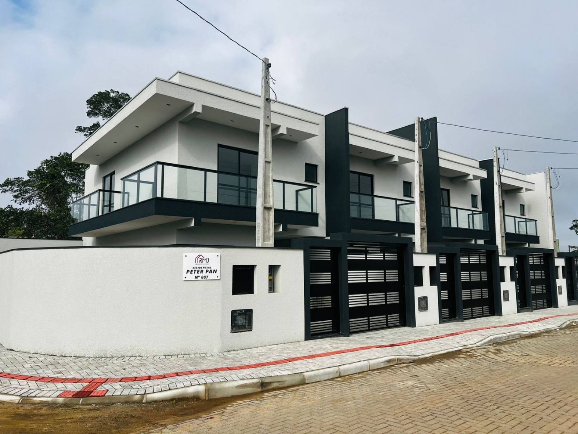 Lindos Sobrados Com 2 Suítes no Itacolomi em Balneário Piçarras