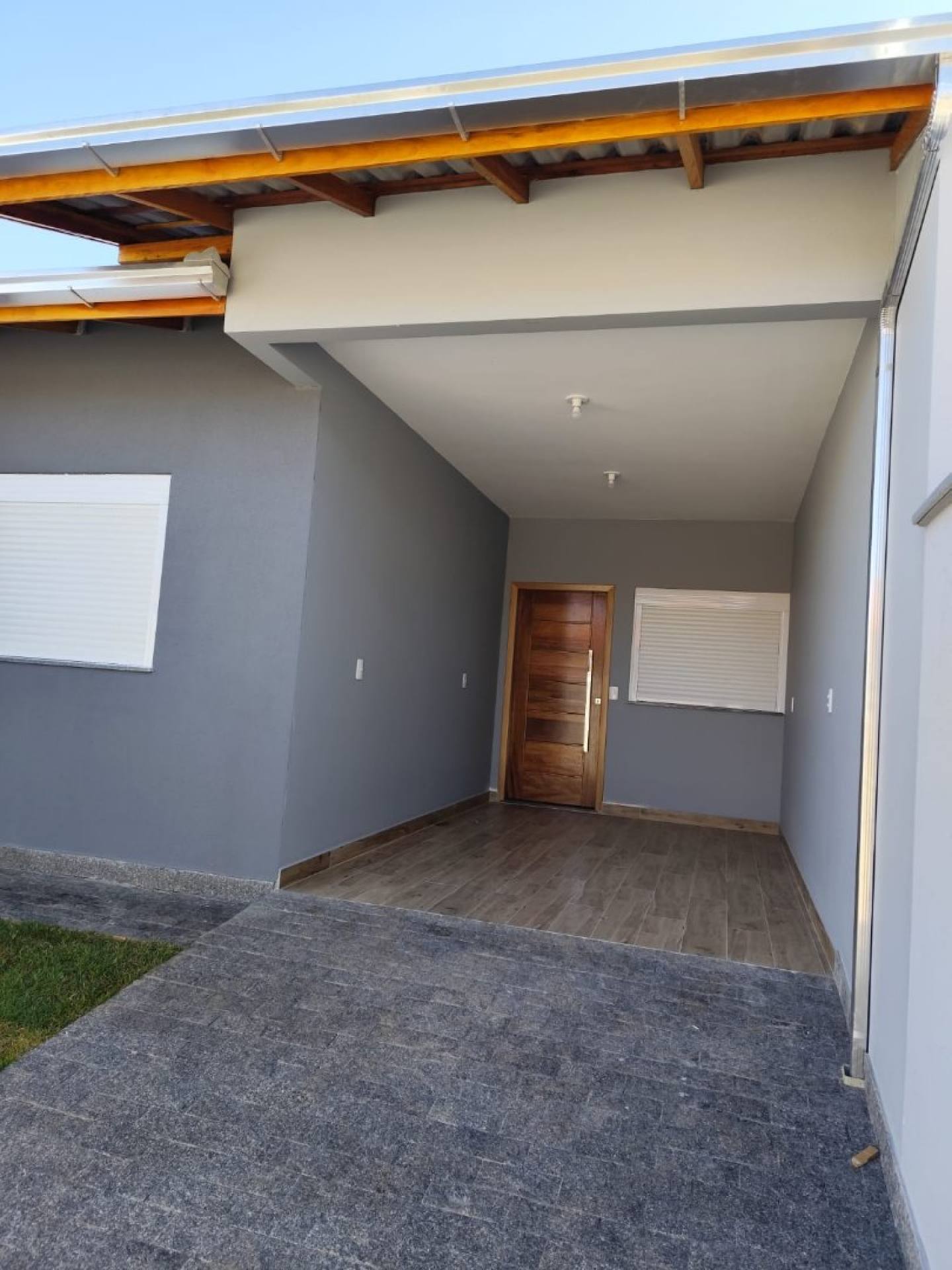 Excelente casa com 3 Dormitórios, sendo 1 Suíte em Balneário Piçarras