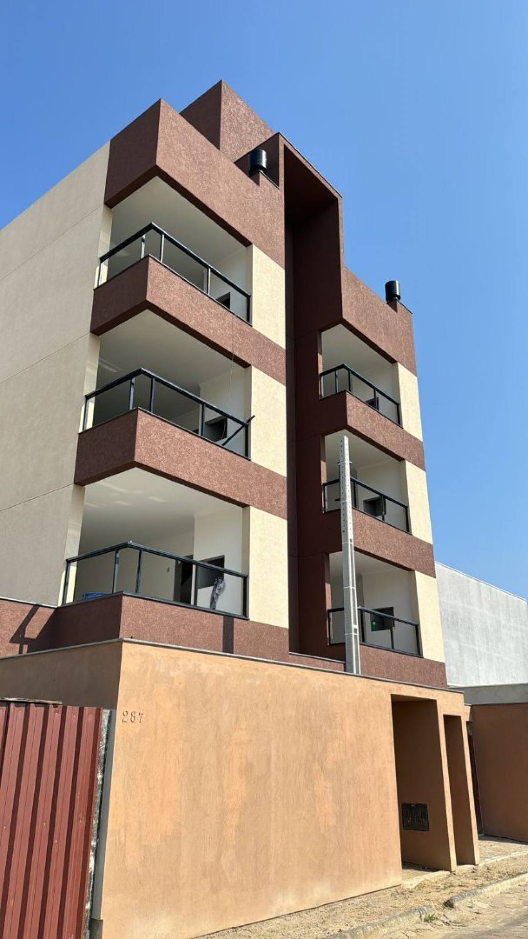 Apartamento Para Vender com 2 Quartos 1 Suíte na Praia de Itajuba em Barra Velha