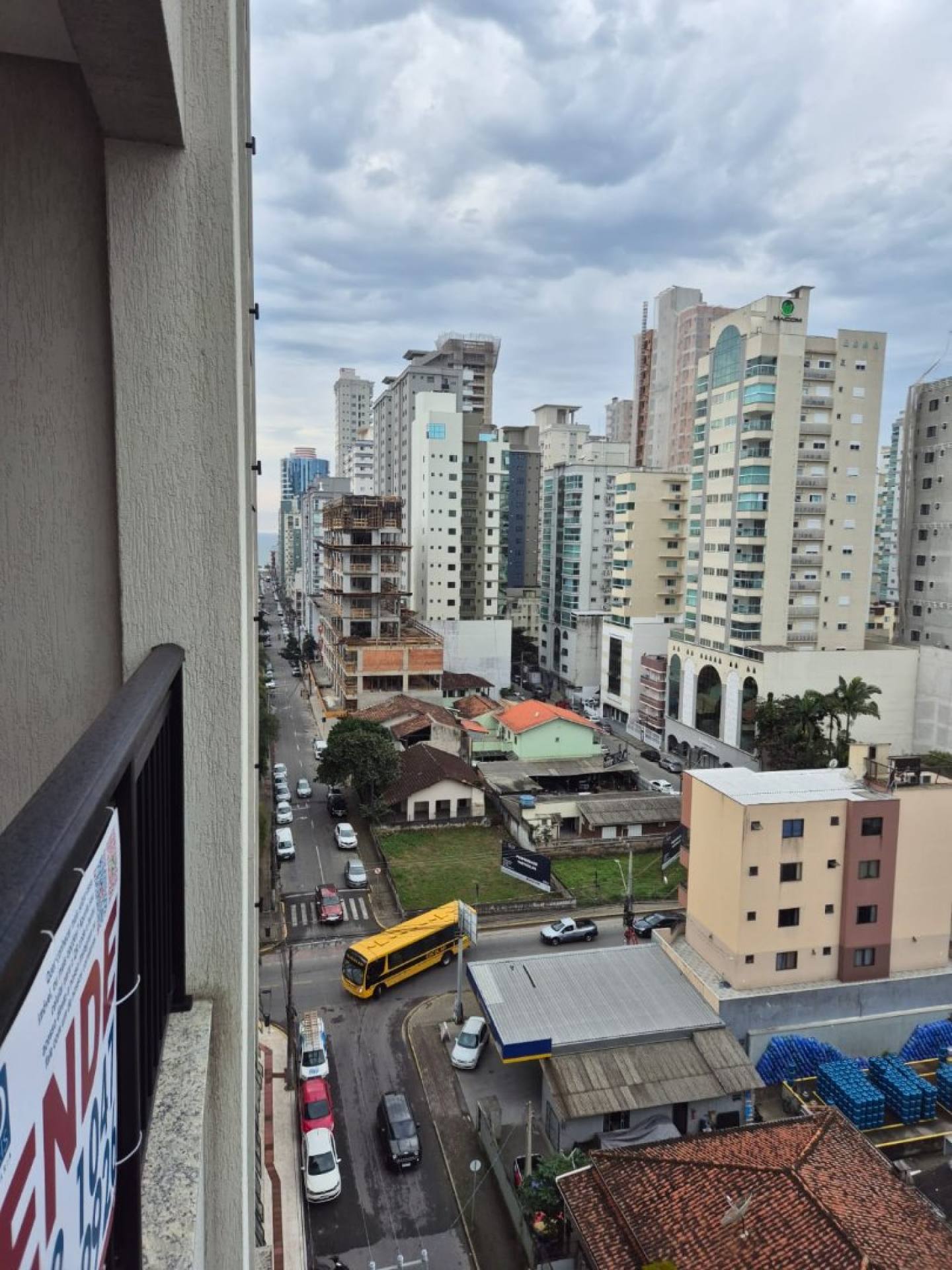 Apartamento Para Vender com 3 quartos 1 suíte no bairro Meia Praia em Itapema