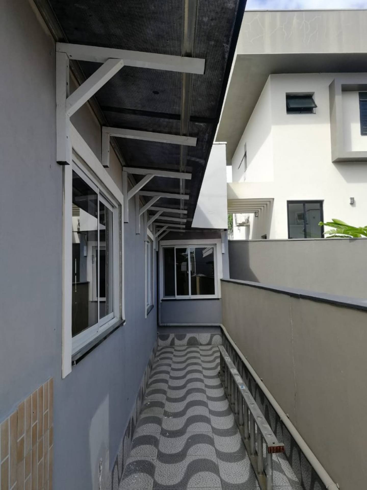 Casa de Condomínio Para Vender com 3 quartos sendo 1 suíte no bairro Centro em Balneário Piçarras