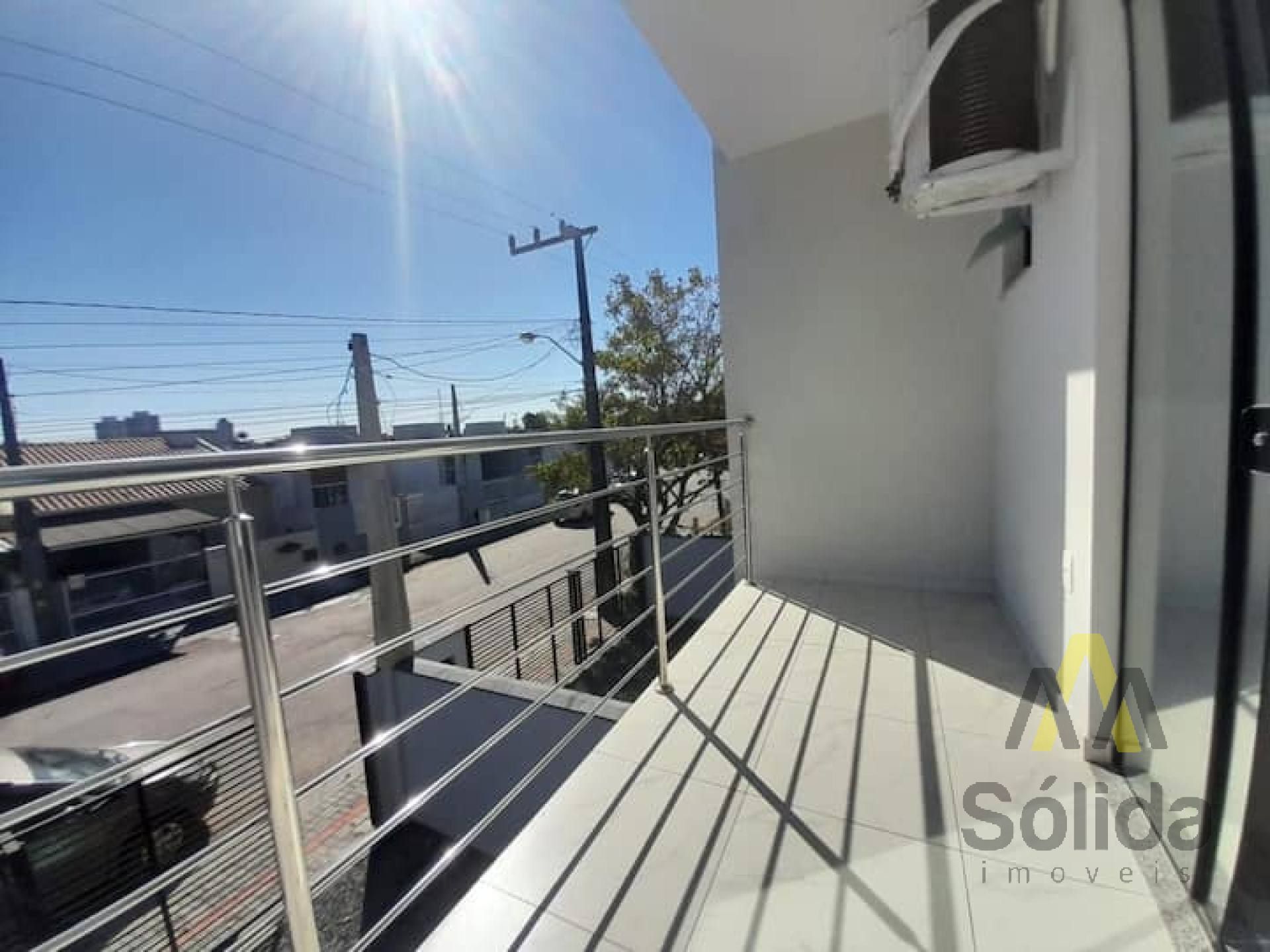 Sobrado Para Vender com 2 quartos 1 suítes no bairro Praia de Armação em Penha