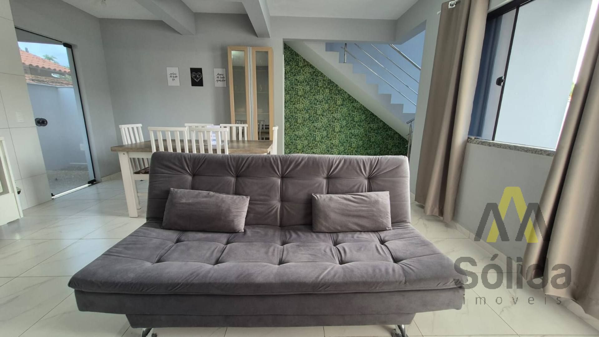 Sobrado Para Vender com 2 quartos 1 suítes no bairro Praia de Armação em Penha