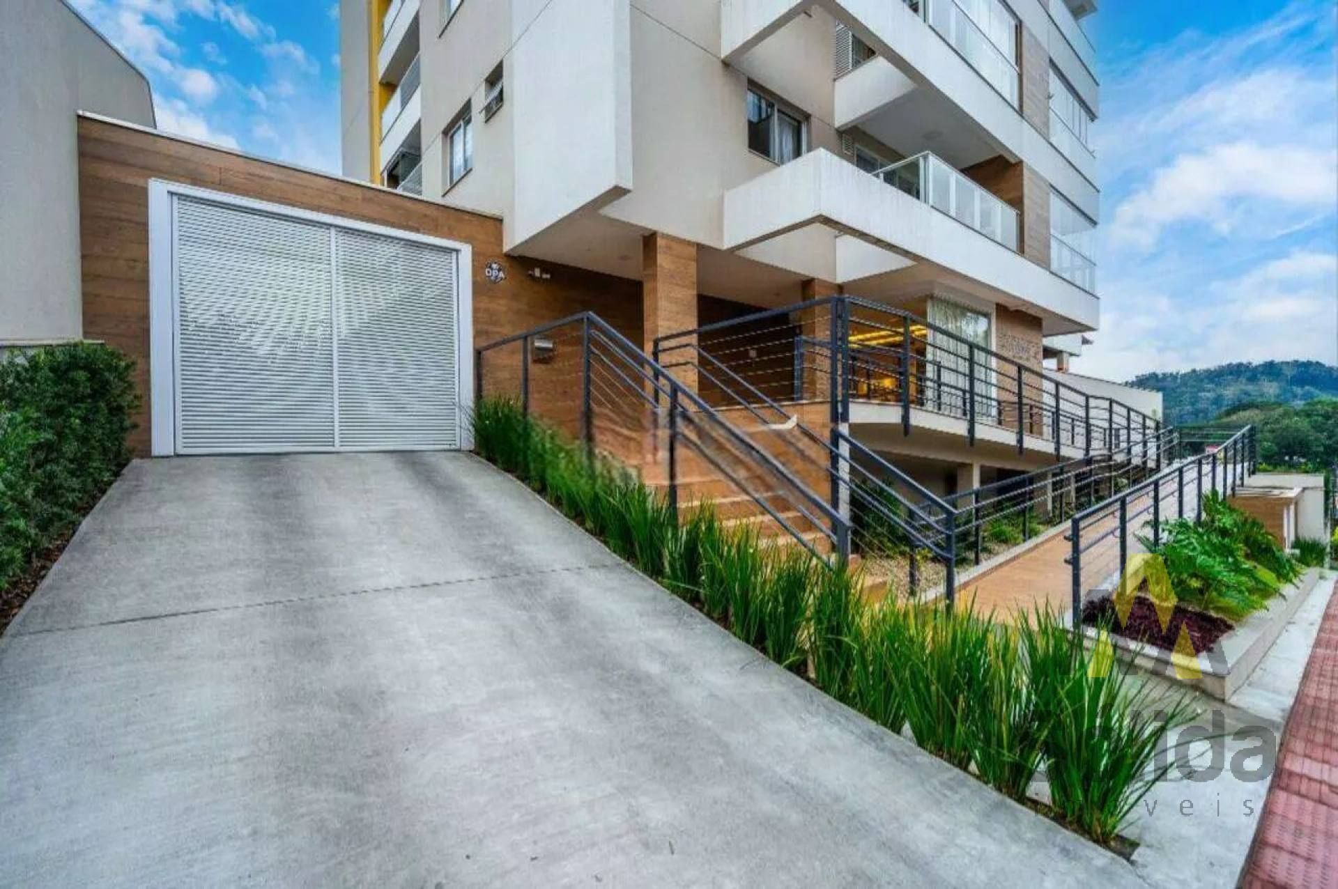 Apartamento alto padrão para vender com 3 quartos, sendo 1 suíte no bairro Salto do Norte em Blumenau