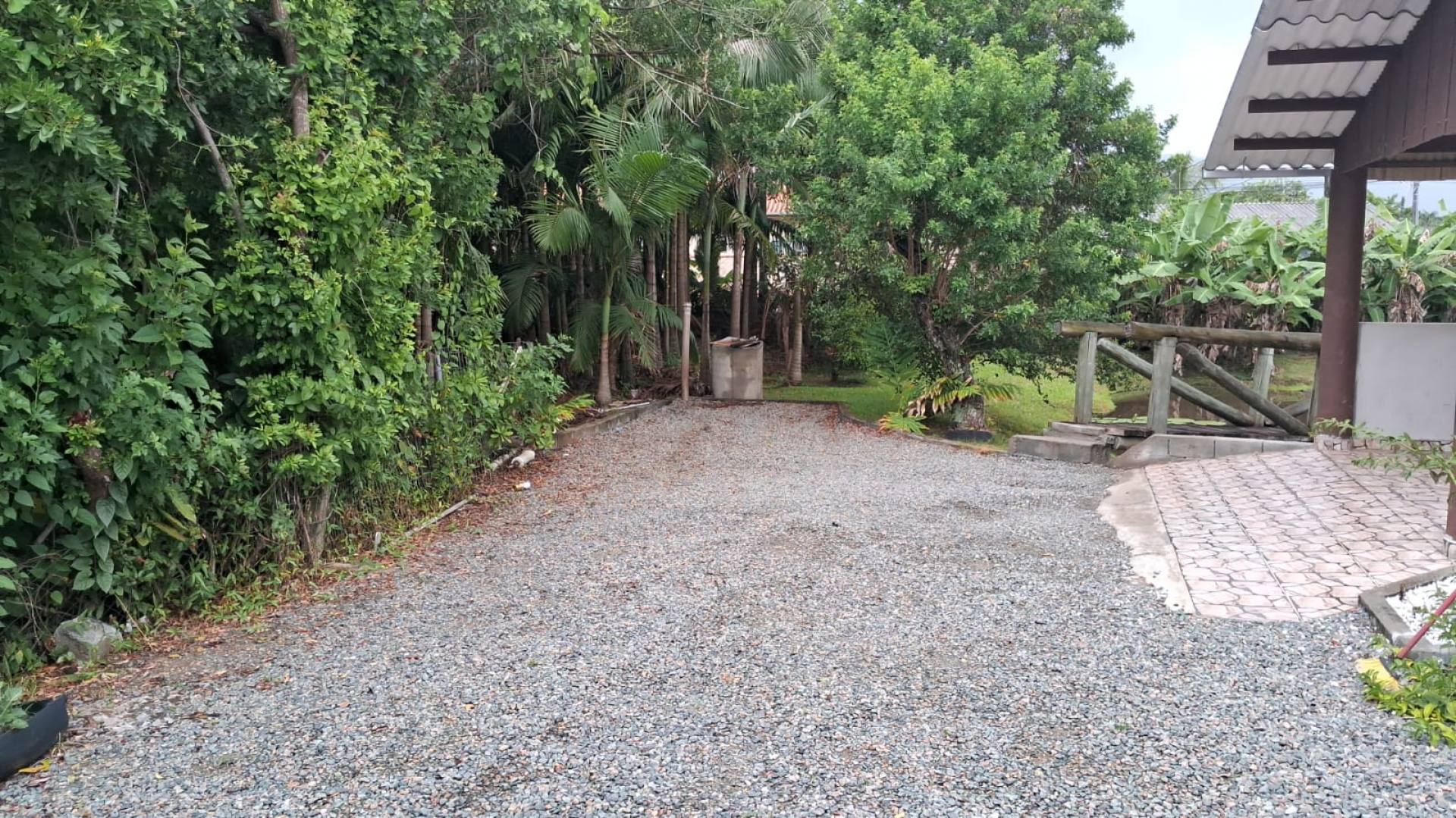 Casa com Grande Lote / Terreno de Bairro Para Vender no bairro Centro em Penha