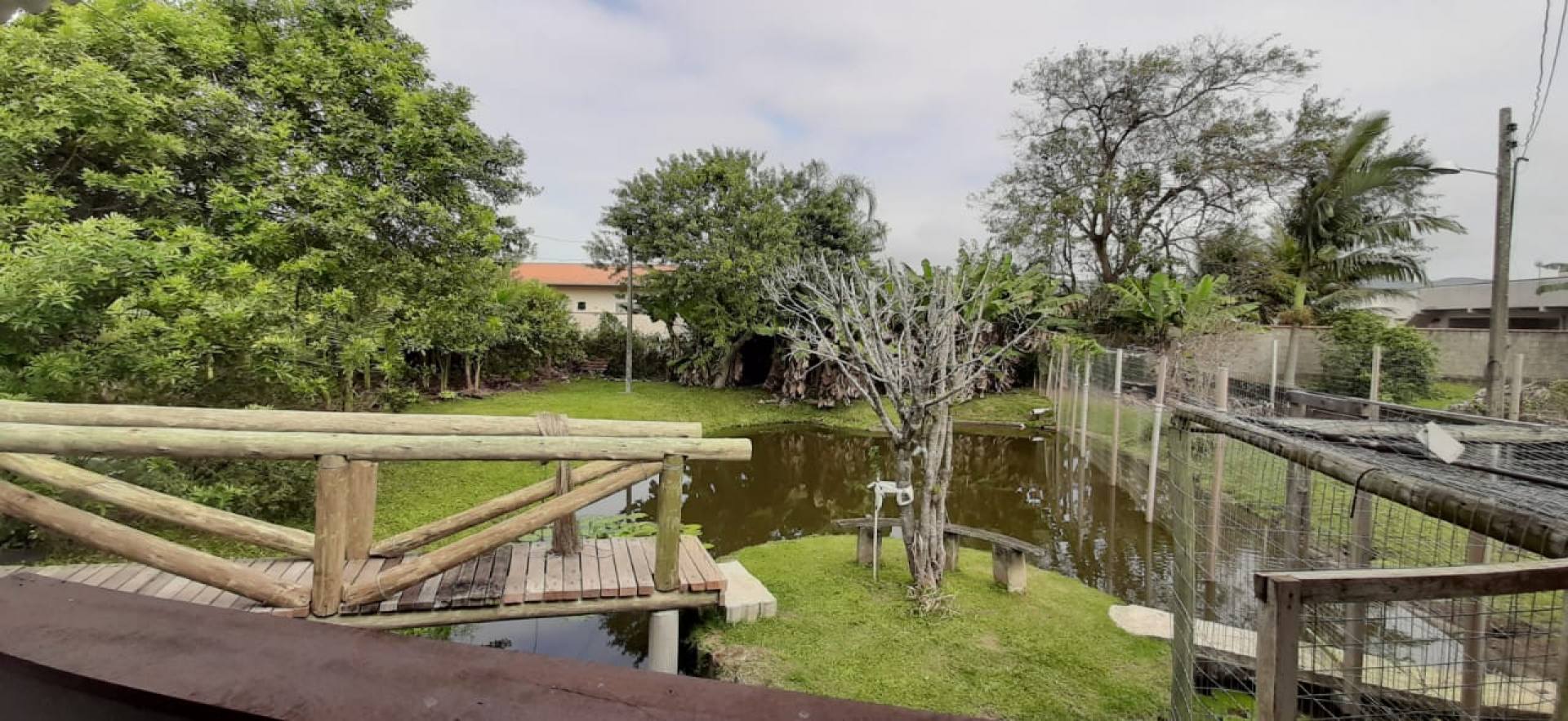 Casa com Grande Lote / Terreno de Bairro Para Vender no bairro Centro em Penha