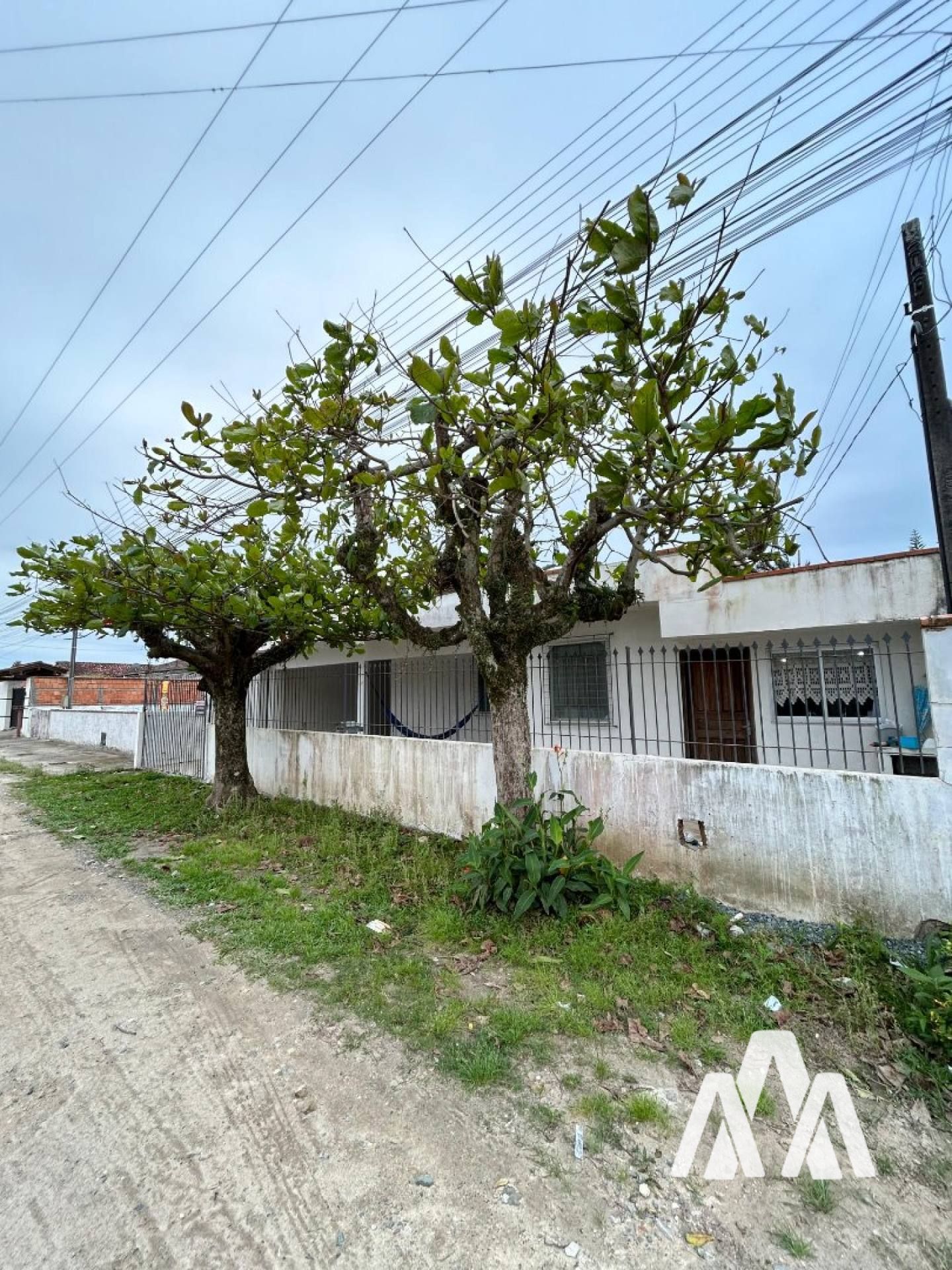 Casa Para Vender com 4 Dormitórios no Bairro Nossa Senhora de Fátima em Penha