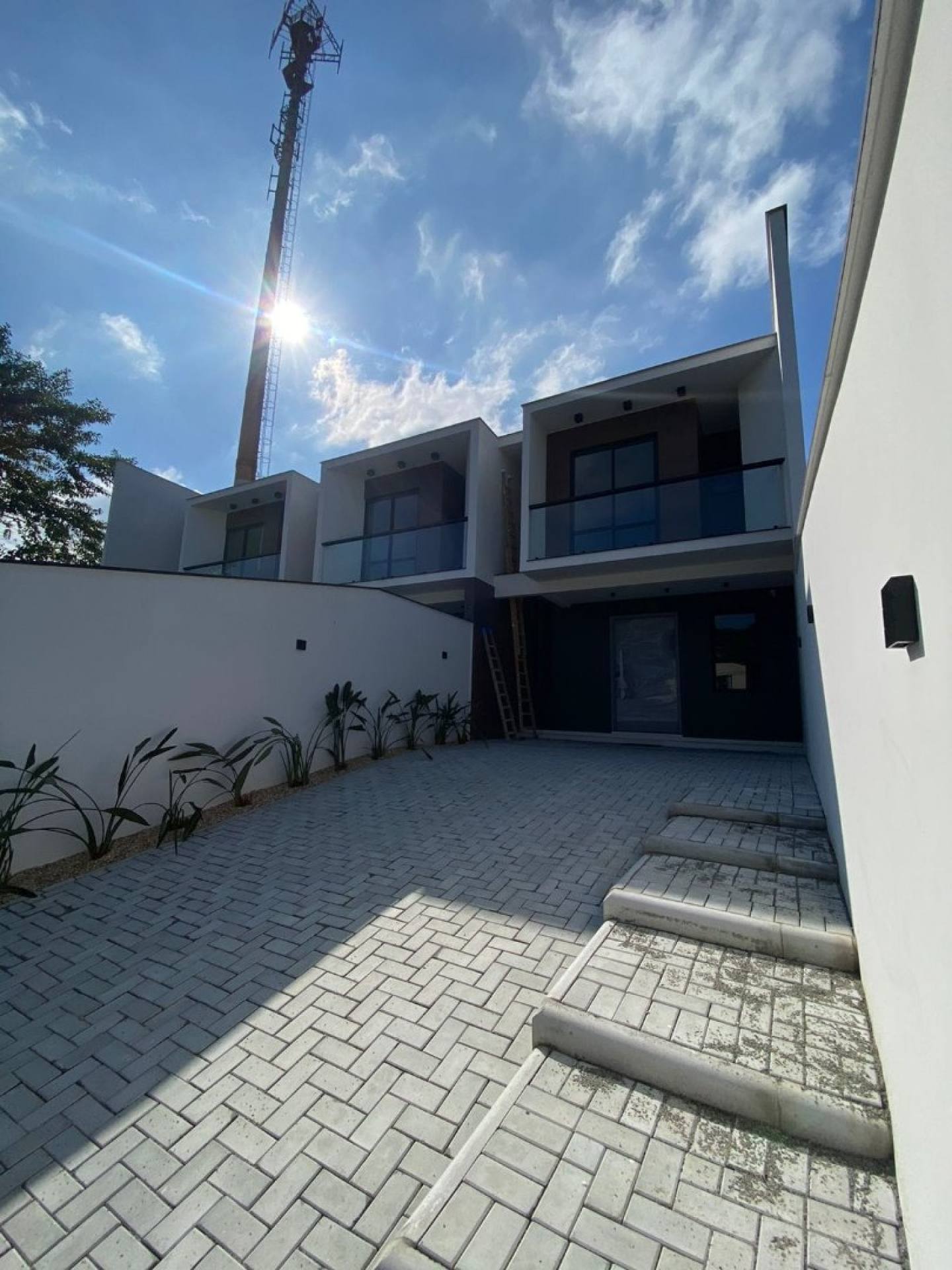 Sobrado com piscina Para Vender com 3 quartos sendo 1 suíte em Jaraguá do Sul