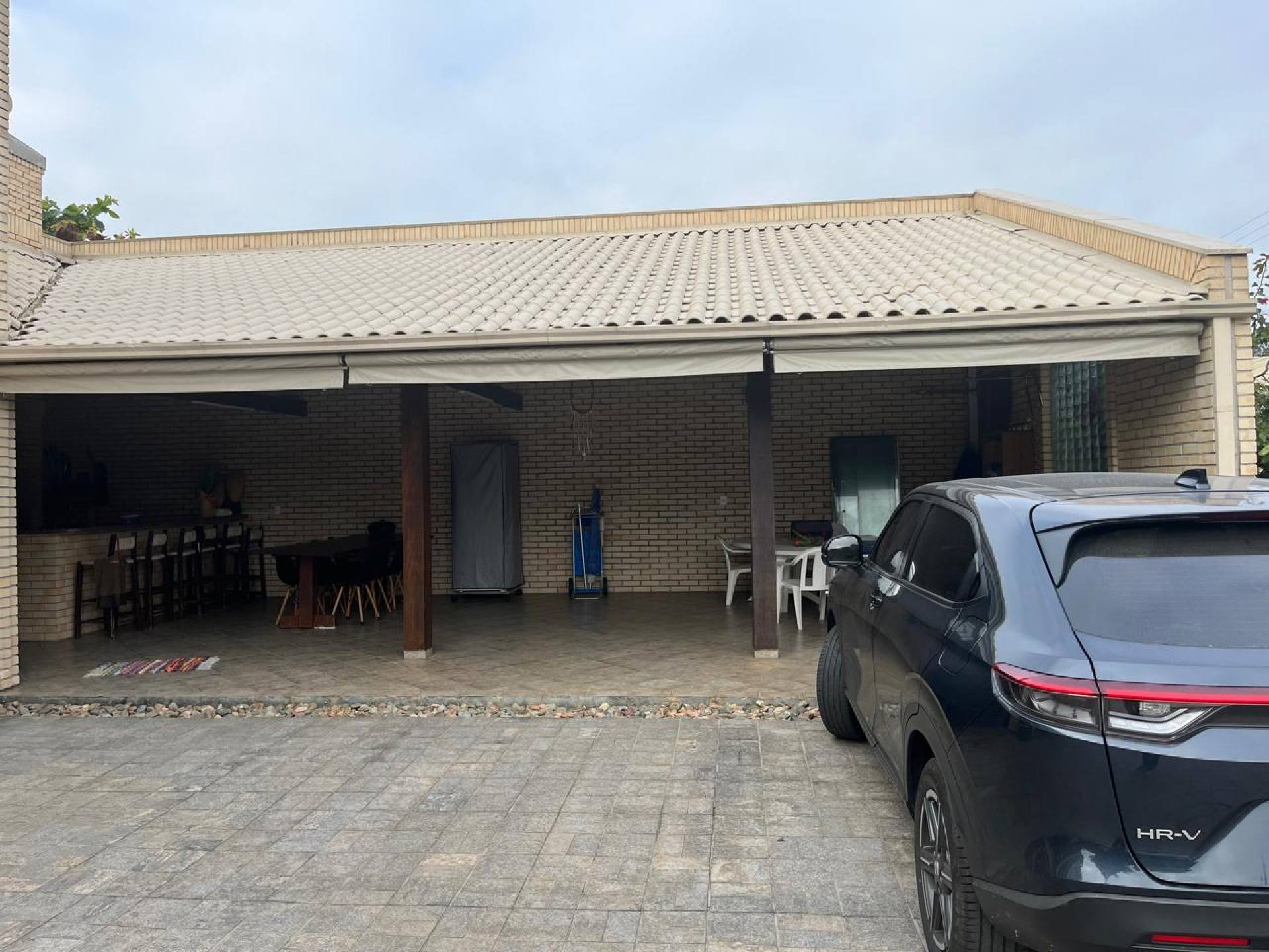 Casa Para Vender com 5 suítes na Praia de Armação em Penha