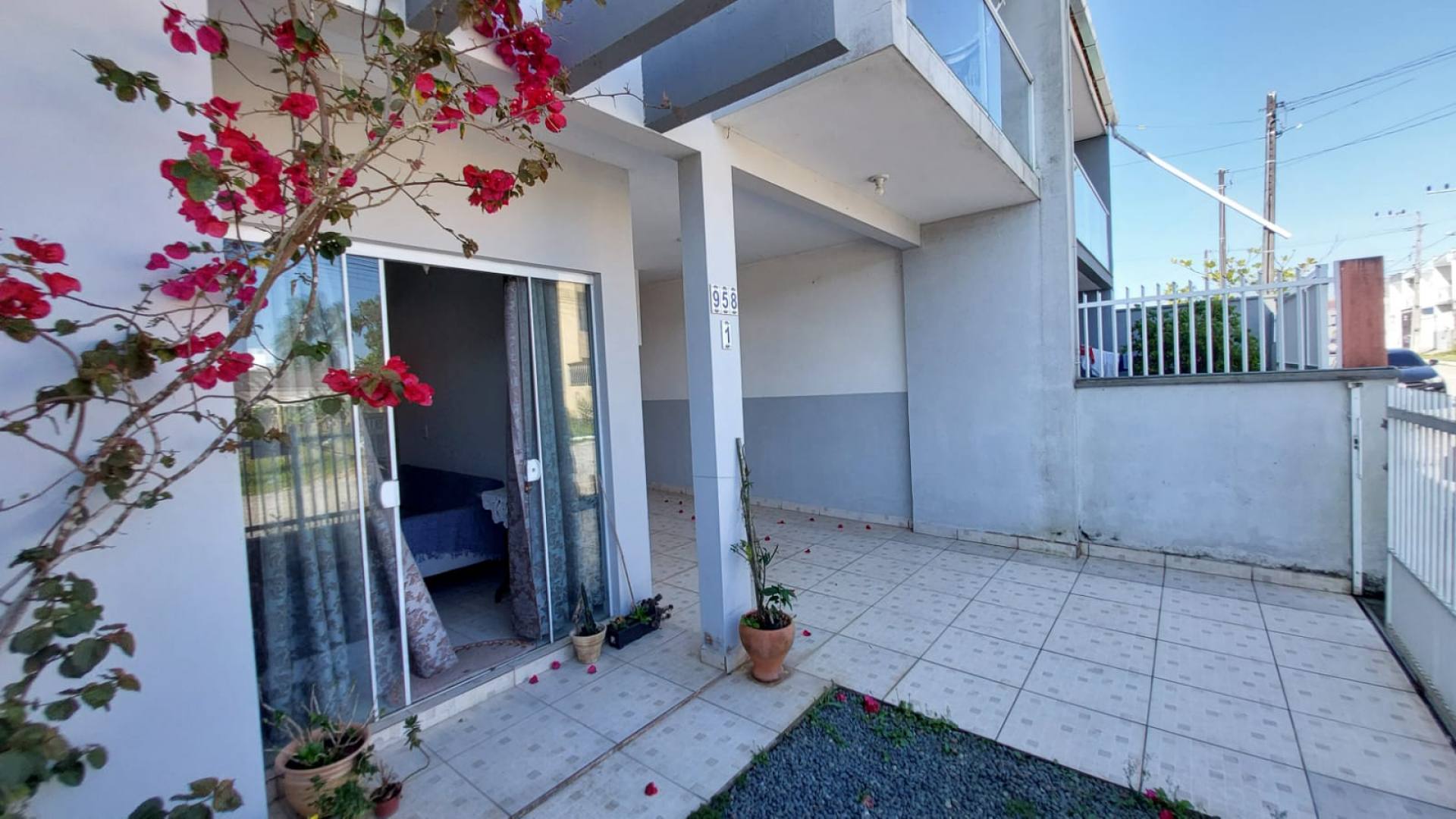 Sobrado Para Vender com 2 quartos no bairro Itacolomi em Balneário Piçarras