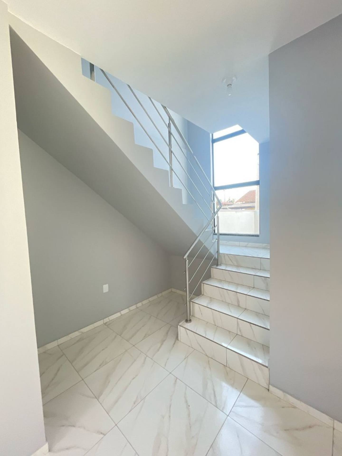 Casa Para Vender com 1 suíte + 1 dormitório em Penha