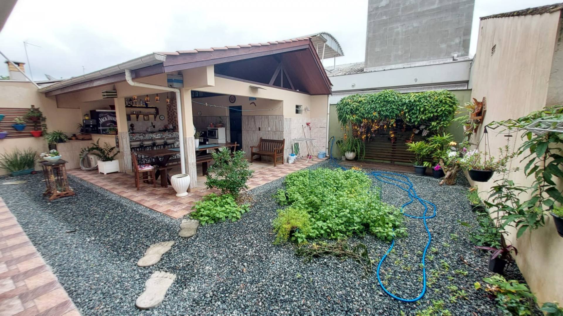 Sobrado Para Vender com 7 quartos 1 suítes no bairro Centro em Penha