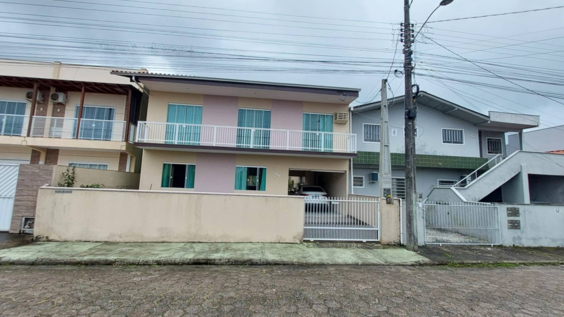 Sobrado Para Vender com 7 quartos 1 suítes no bairro Centro em Penha