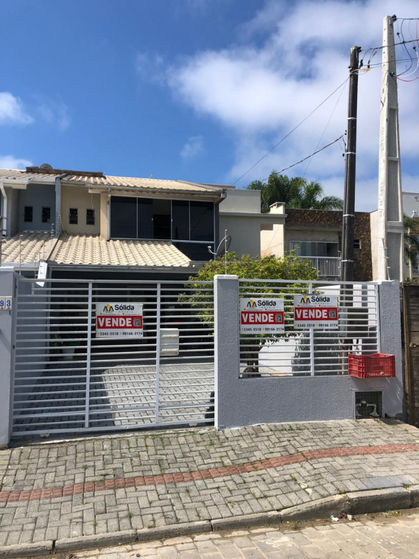 Sobrado Mobiliado Para Vender com 3 quartos 1 suítes no Bairro Armação em Penha