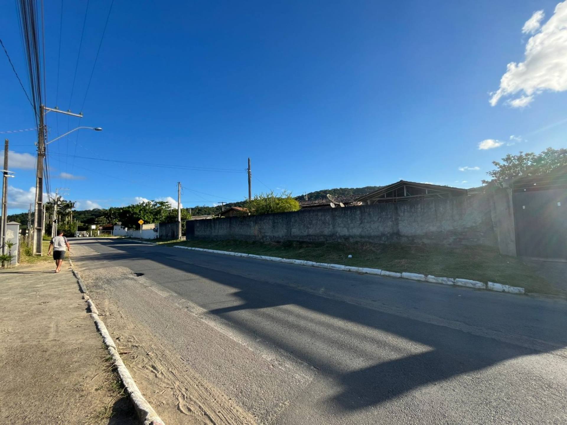 Casa com Terreno de 654 M2 - Excelente Localização