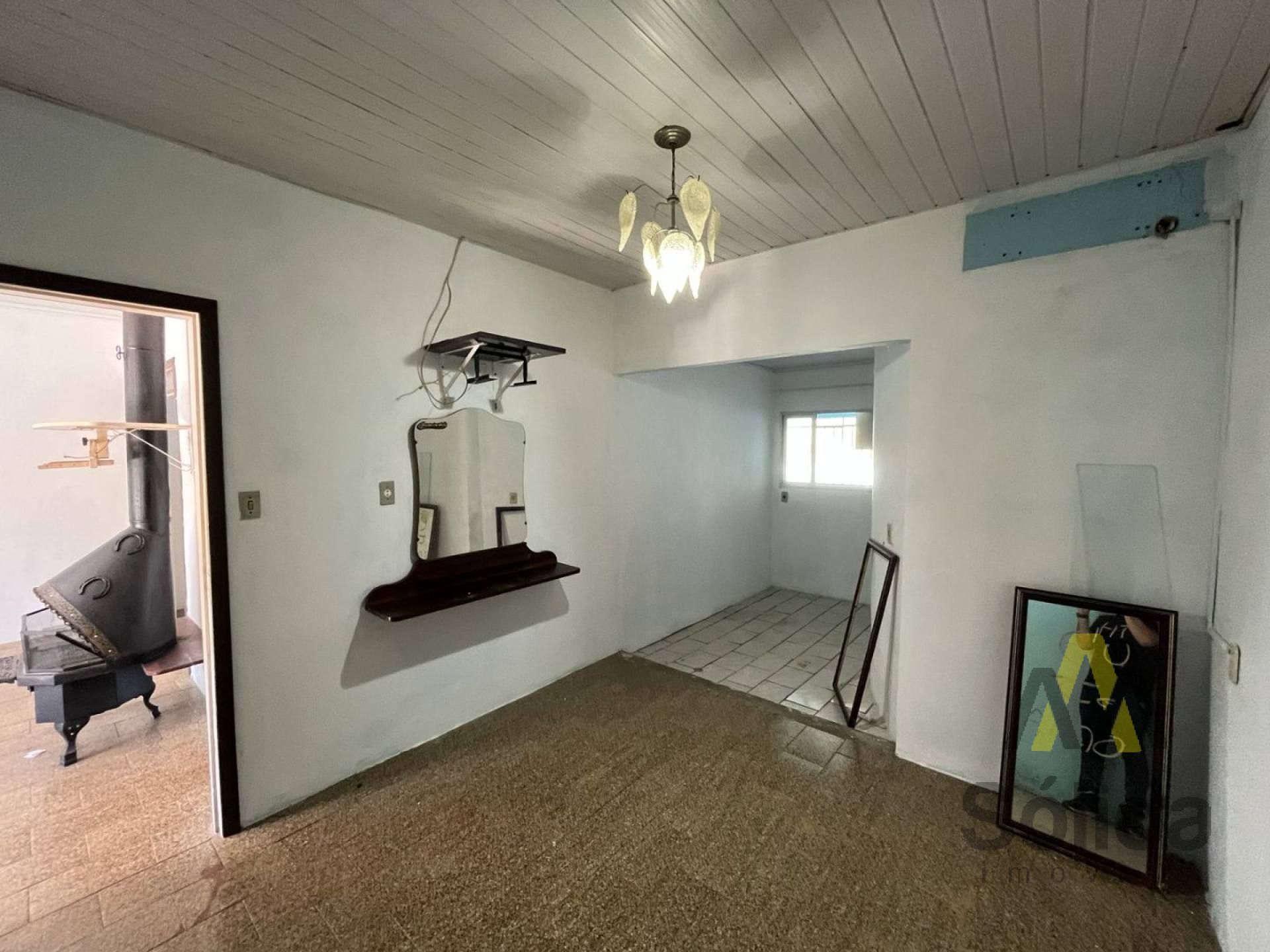 CASA NO CENTRO DE PENHA