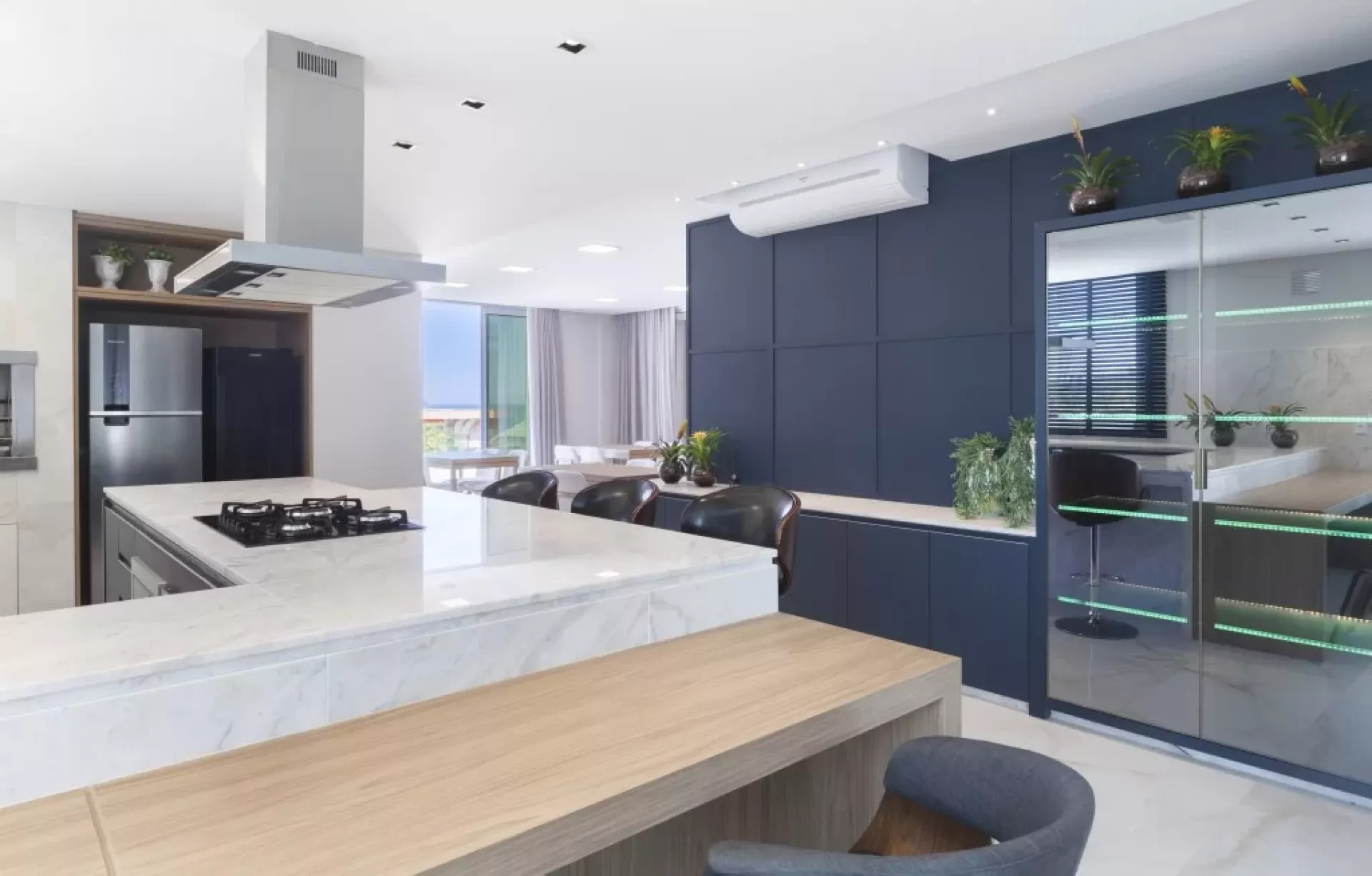 Apartamento Para Vender com 2 quartos 2 suítes no bairro Itacolomi em Balneário Piçarras