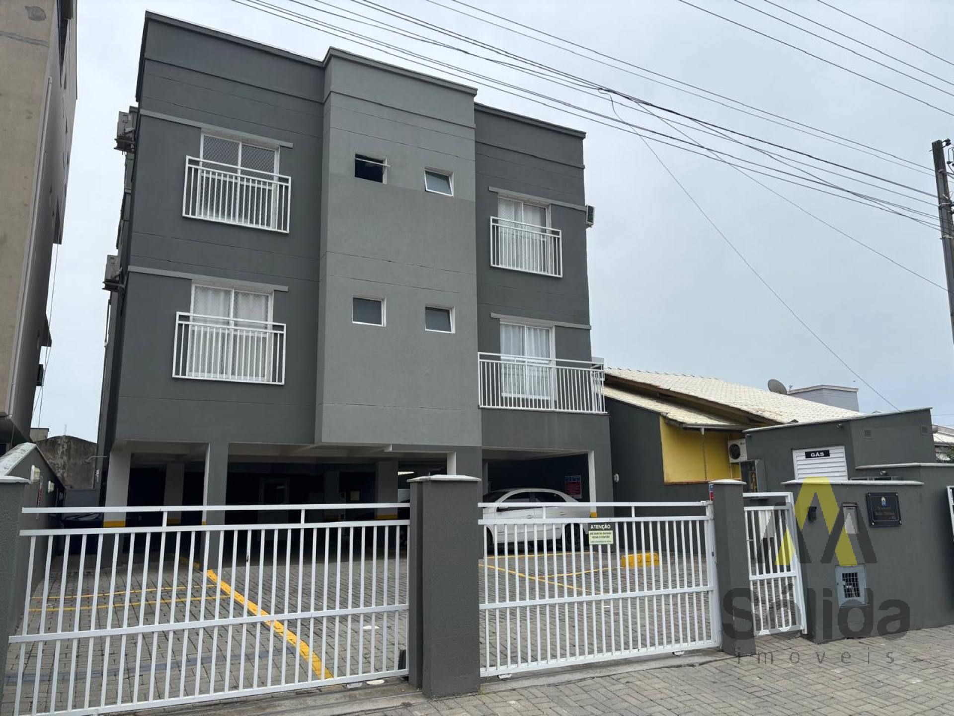 Apartamento Para Vender com 2 quartos no bairro Praia de Armação em Penha