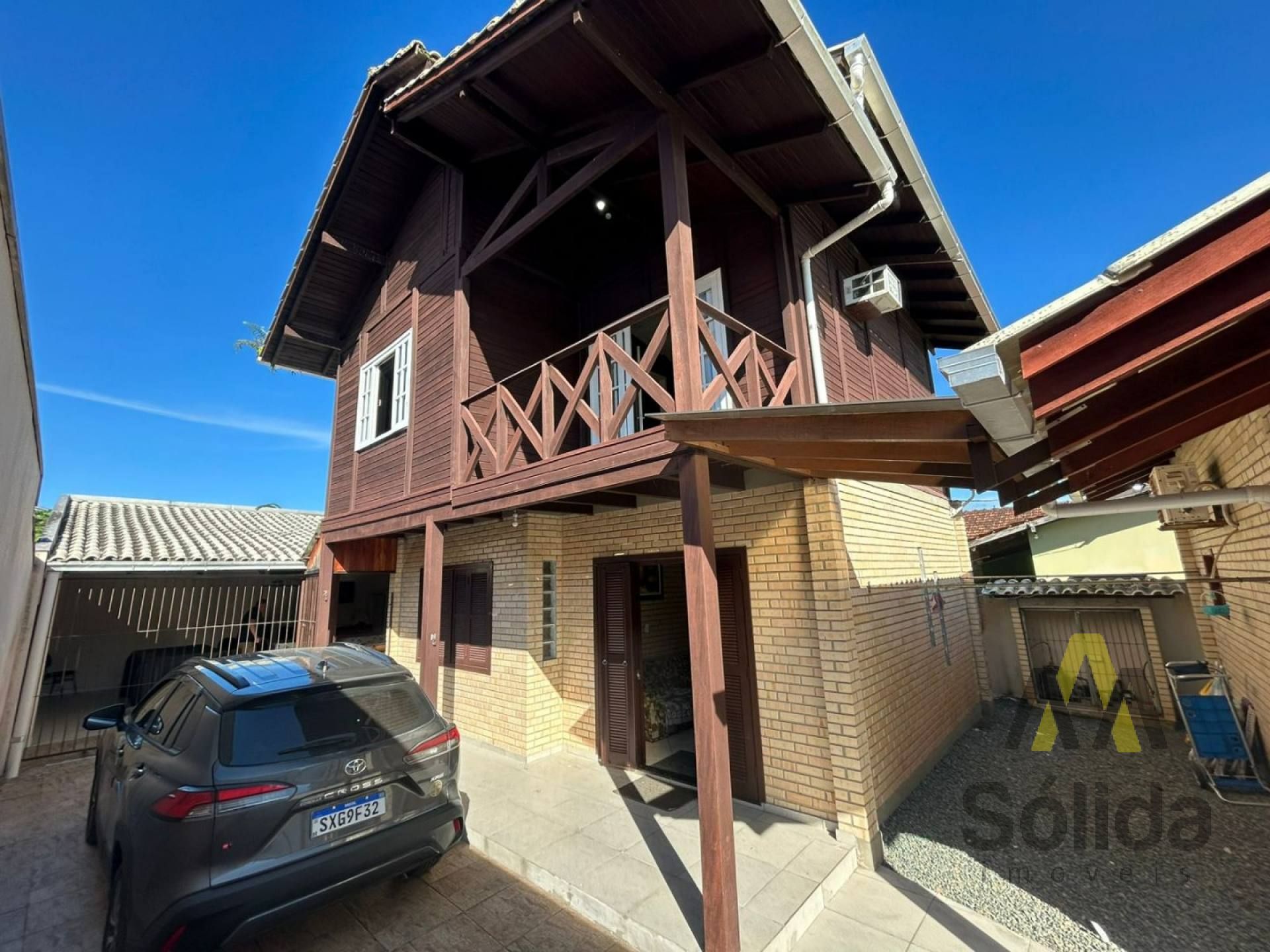 Ampla Casa Para Vender com 5 quartos no Bairro Centro em Penha