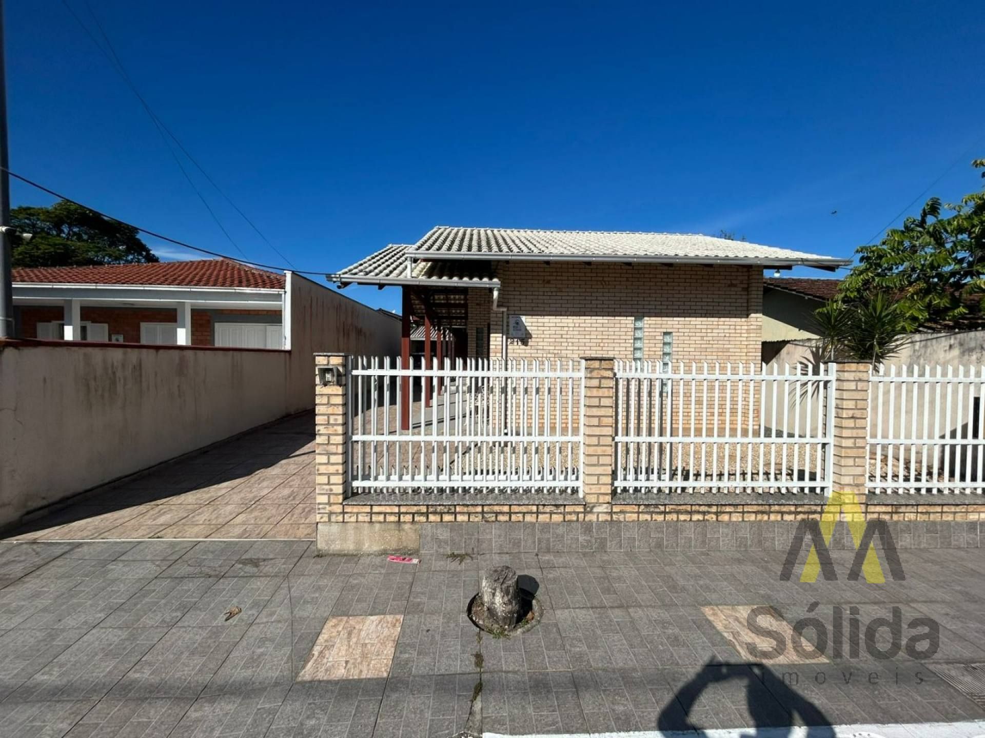 Ampla Casa Para Vender com 5 quartos no Bairro Centro em Penha